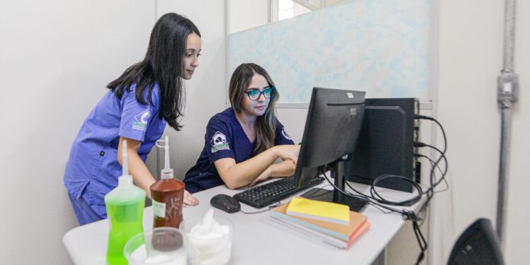 O Veterinário Gratuito em SBC, atende de Segunda a sexta-feira, das 8h às 17h