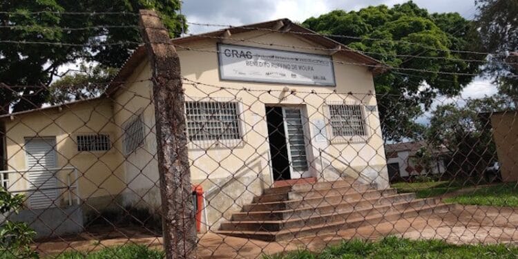 Veja os endereços, telefones e e-mails das 11 unidades do CRAS Araraquara. Atendimento seg–sex das 8h às 16h. Acesse Bolsa Família, BPC e CadÚnico de graça!