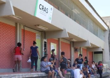 CRAS Porto Alegre: endereços, telefones e horários dos 23 CRAS da capital gaúcha. Saiba onde fica o CRAS do seu bairro, quando funciona a acolhida e como acessar o CadÚnico gratuitamente.
