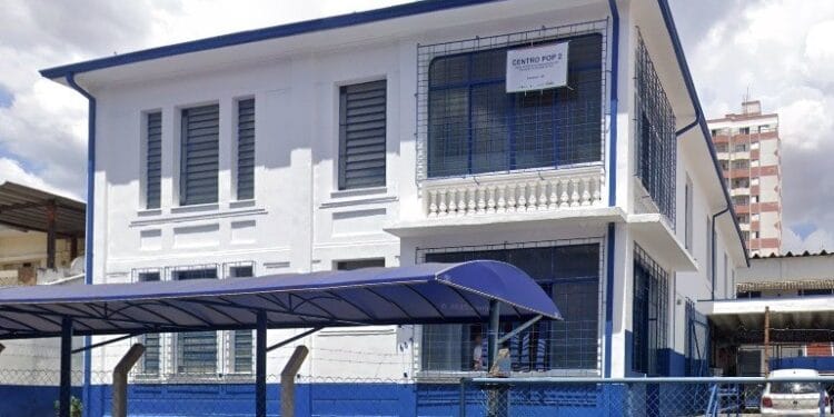 Centro POP Campinas: 2 unidades no Centro com banho, lavanderia, café e atendimento psicossocial. Saiba os endereços, telefones e como acionar a equipe de abordagem diariamente.